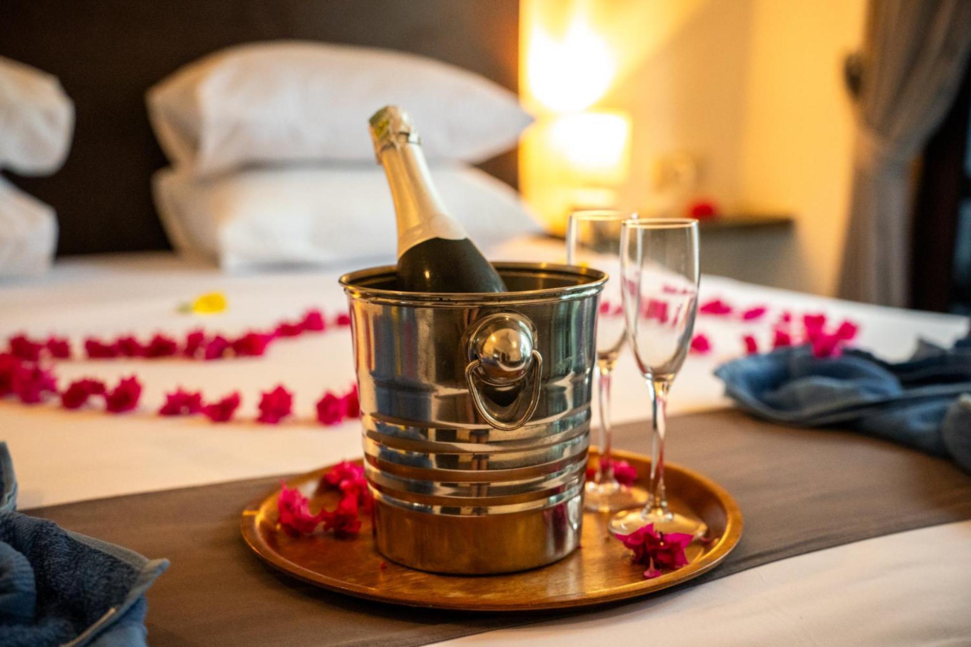 Отель Gili Ocean Club - Adults Only Гили Траванган Экстерьер фото