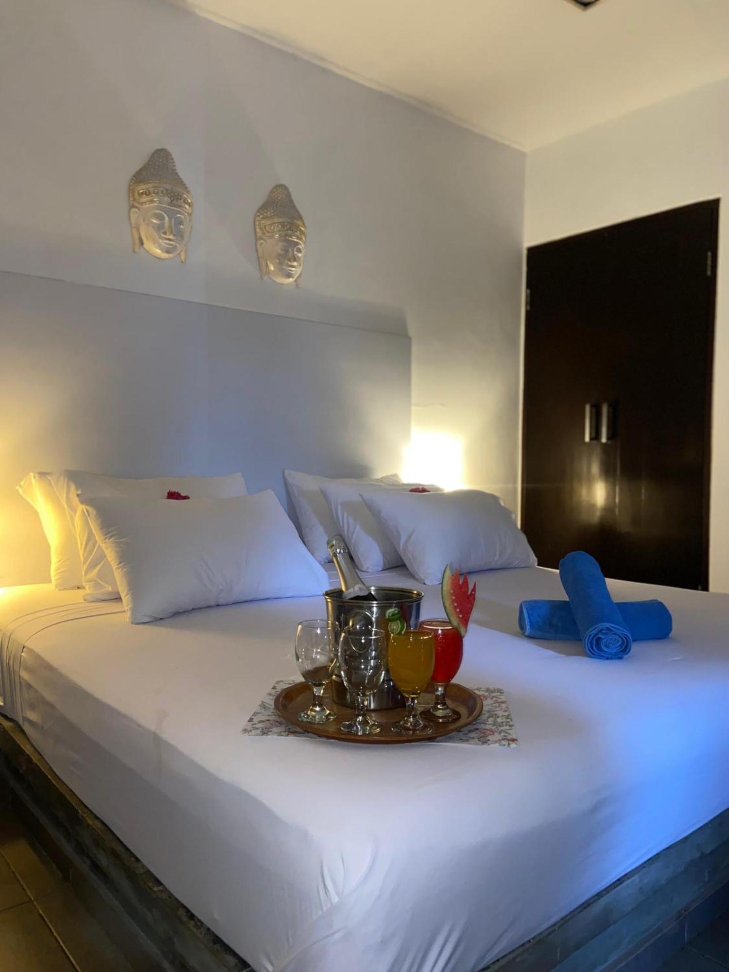 Отель Gili Ocean Club - Adults Only Гили Траванган Экстерьер фото